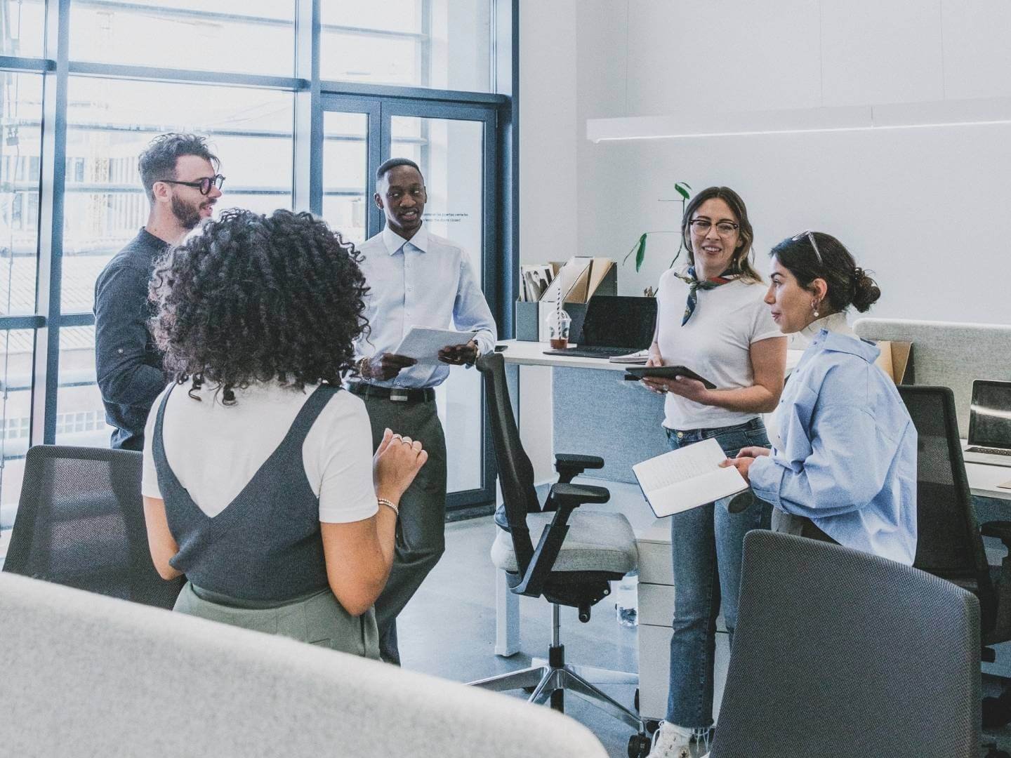 1 1 like-plus-logistica-ultima-milla-reparto-urbano-mensajeria-express-ecommerce-coslada-madrid