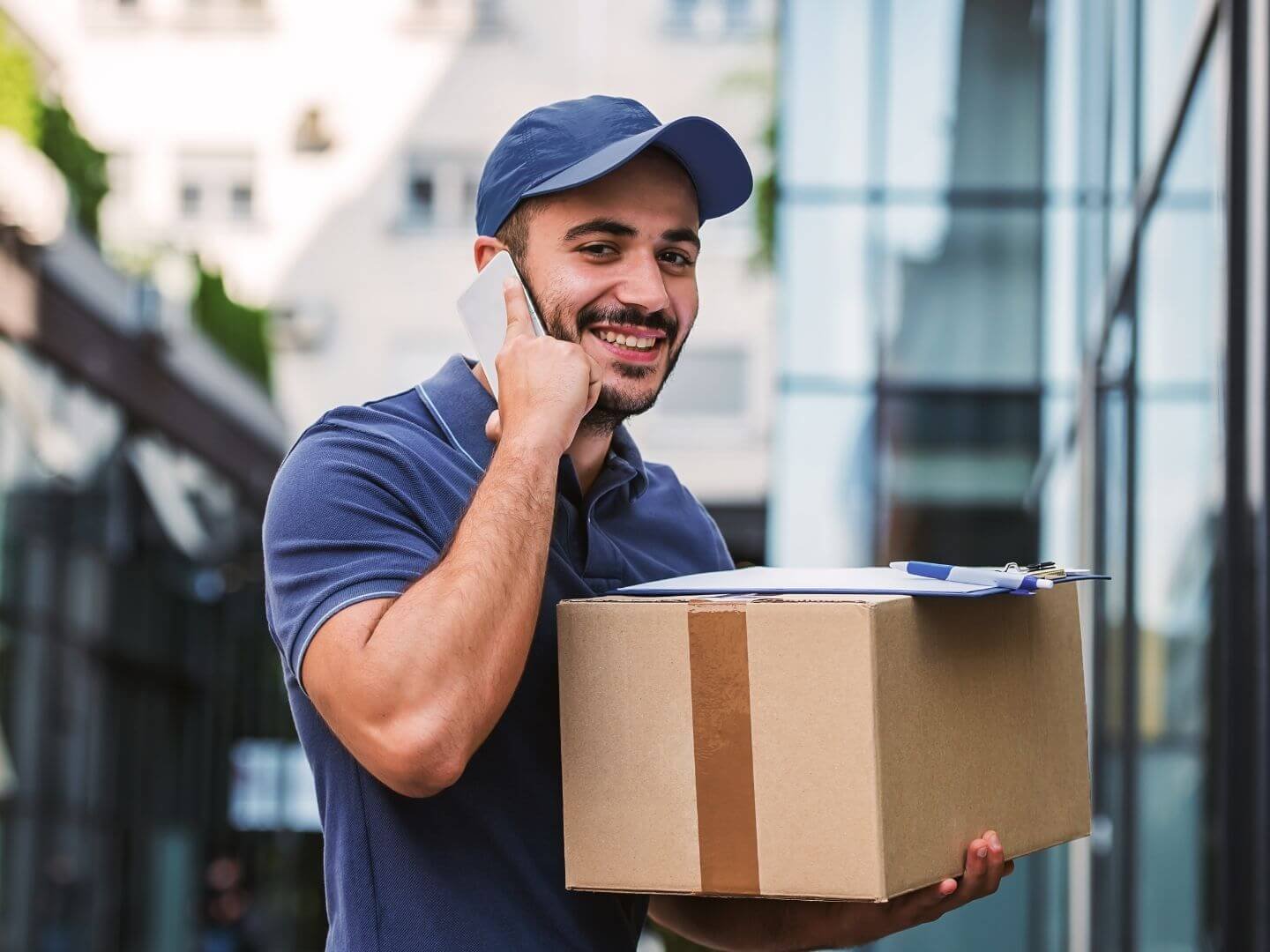 10 1 like-plus-logistica-ultima-milla-reparto-urbano-mensajeria-express-ecommerce-coslada-madrid